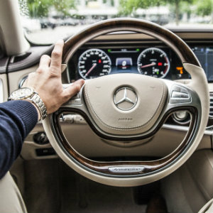 mercedes distracted driver